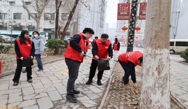 傳承雷鋒精神 踐行志愿服務(wù)——城投設(shè)計團支部開展“創(chuàng)城+學(xué)雷鋒”志愿服務(wù)進社區(qū)活動